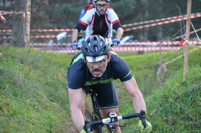 Cyclo-cross FSGT - Championnat Régional à Décines le 19-12-2015